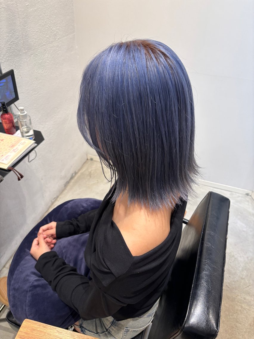 ショート ヘアカラー トリートメント 金崎 心優のヘアスタイル