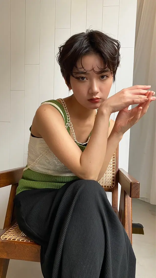 ショート カット 盛れるレイヤー🧡 飯田亘貴のヘアスタイル