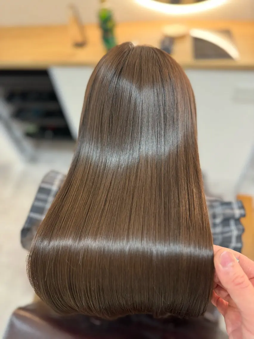 ロング 髪質改善 トリートメント ヘアカラー トリートメント 横浜関内髪質改善 re:Magoのヘアスタイル