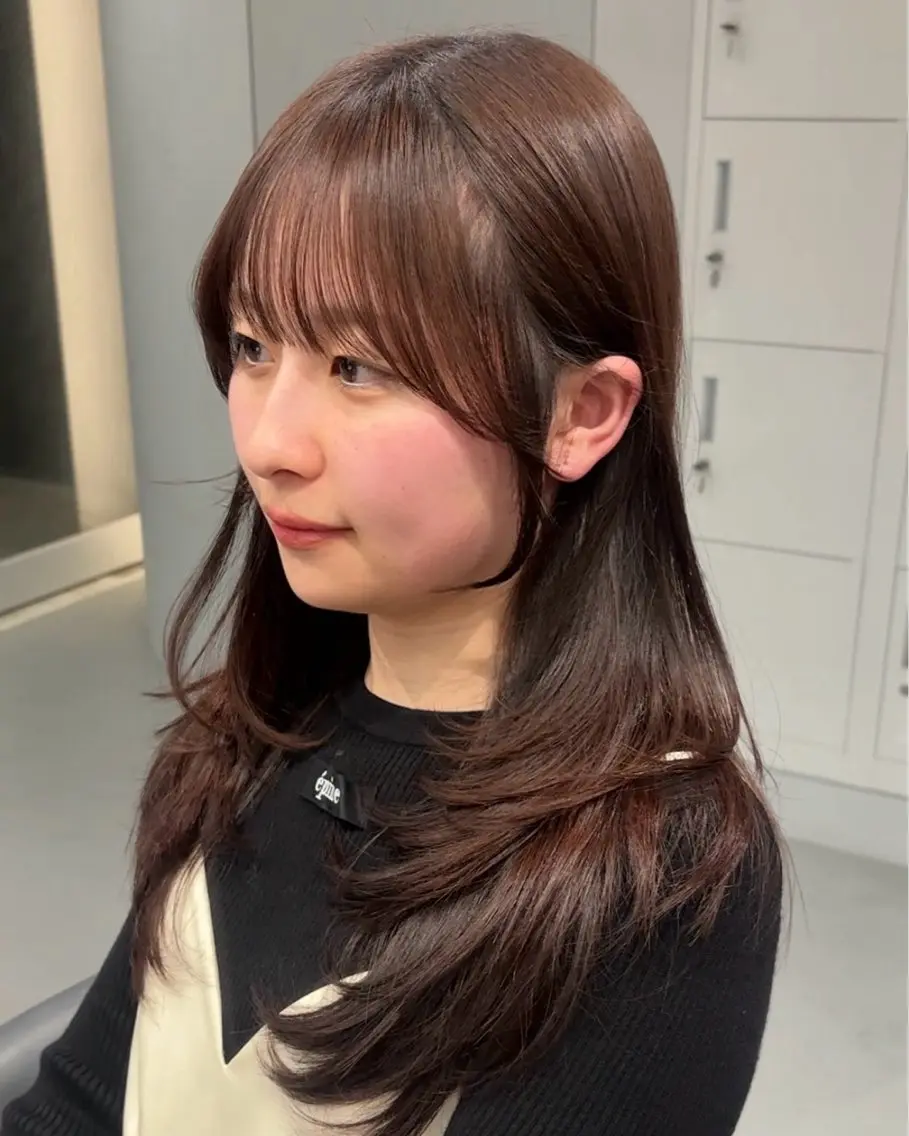 ロング 顔周りカット 横岡 亜香里のヘアスタイル
