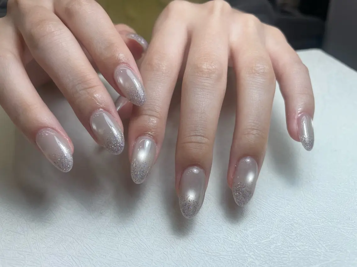 ネイル チークネイル フレンチネイル ジェルネイル ラメ(グリッター) ラメグラデーション MEO NAIL 中野 研修ネイリストのネイルデザイン