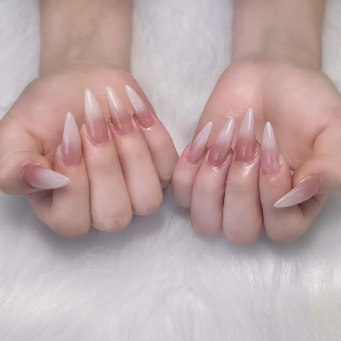 ネイル ドット フラワーネイル 韓国ネイル ロングネイル 持ち込み Melia Nail Nambaのネイルデザイン