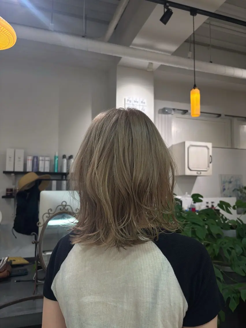 ミディアム ヘアカラー ooitヨシダ ミナミのヘアスタイル