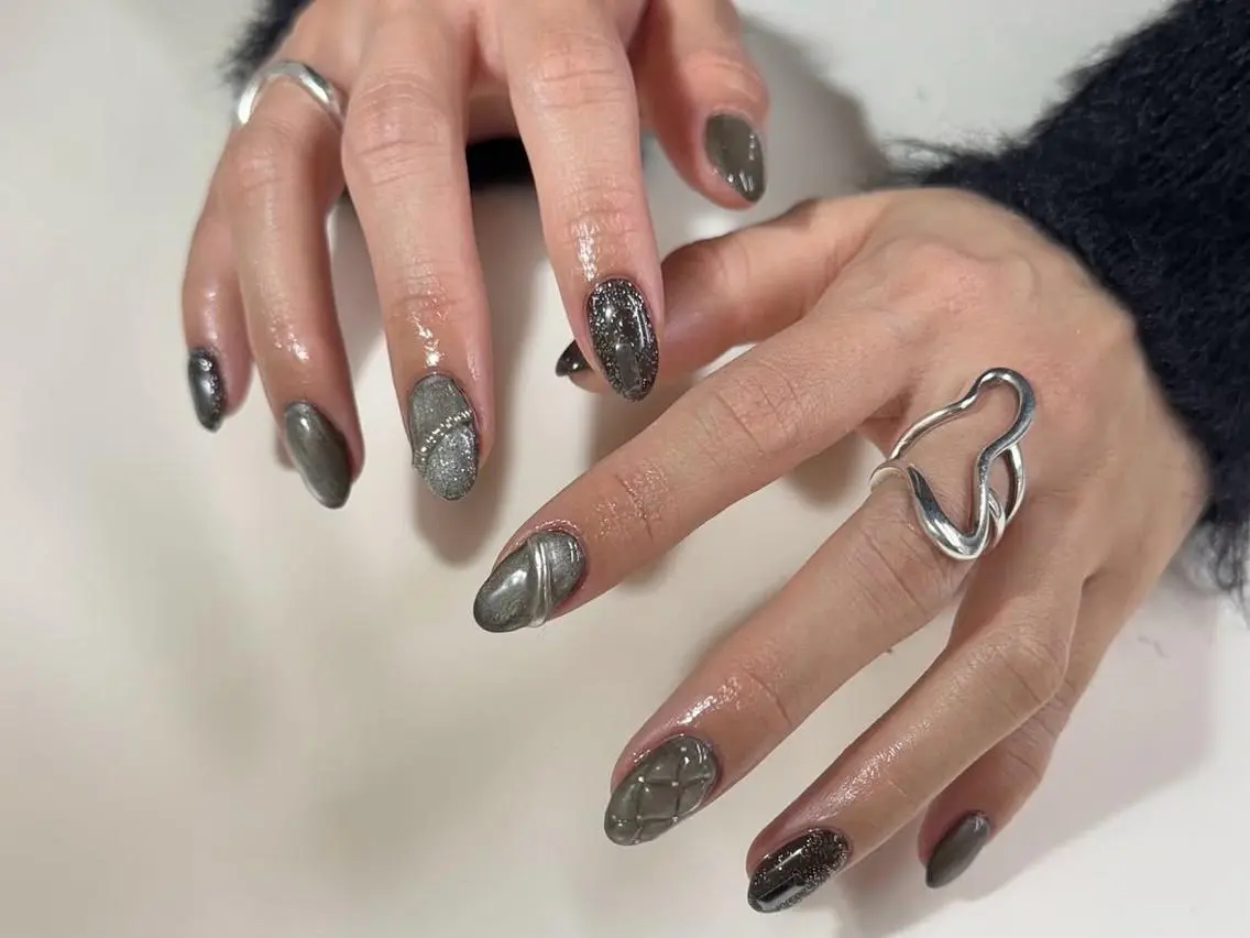 ネイル ジェルネイル 韓国ネイル マグネットネイル ニュアンスネイル ワンホンネイル nailstudio eviz新宿店のネイルデザイン