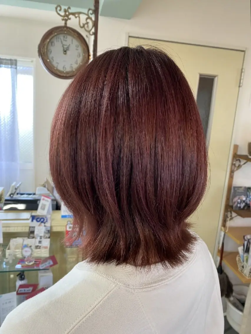 ミディアム ウルフカット ヘアカラー ma cherie naoのヘアスタイル