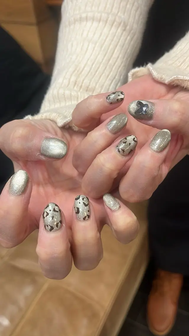 ネイル クリアネイル ジェルネイル 氷ネイル・うるうるネイル ニュアンスネイル シンプルネイル SAKU nail 作島茜のネイルデザイン
