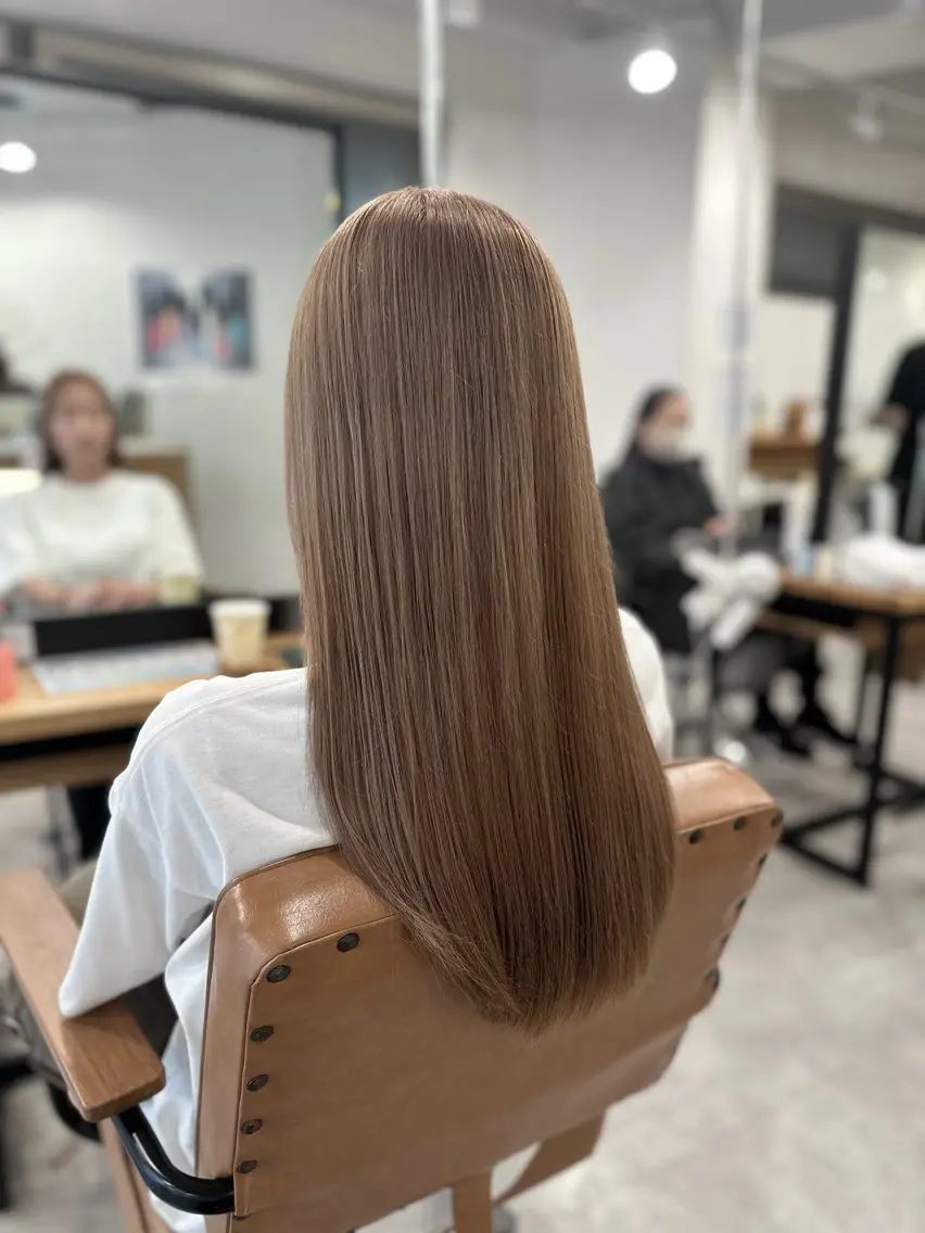 ロング カラー アッシュ ベージュカラー ヘアカラー トリートメント 特殊カラー特化 ✂️SHIAN フジのヘアスタイル