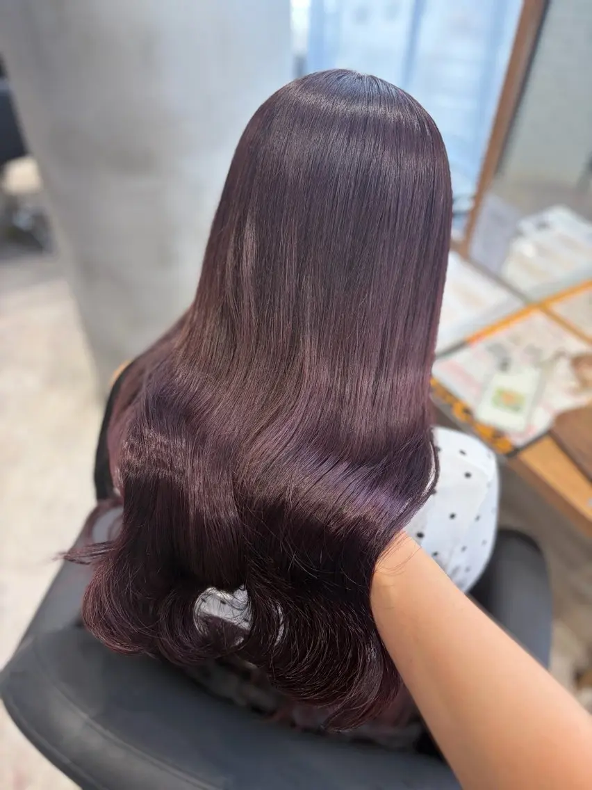 ロング カラー ラベンダーカラー ヘアカラー 鎌田 優依のヘアスタイル