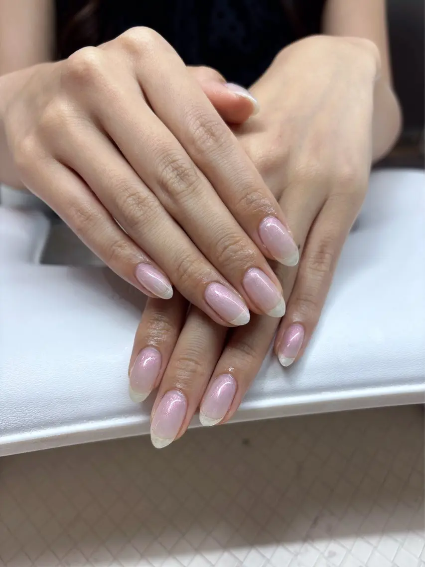 ネイル 氷ネイル・うるうるネイル ラメ(グリッター) ピンク ホワイト ハンドネイル Rei / U.NI nailのネイルデザイン
