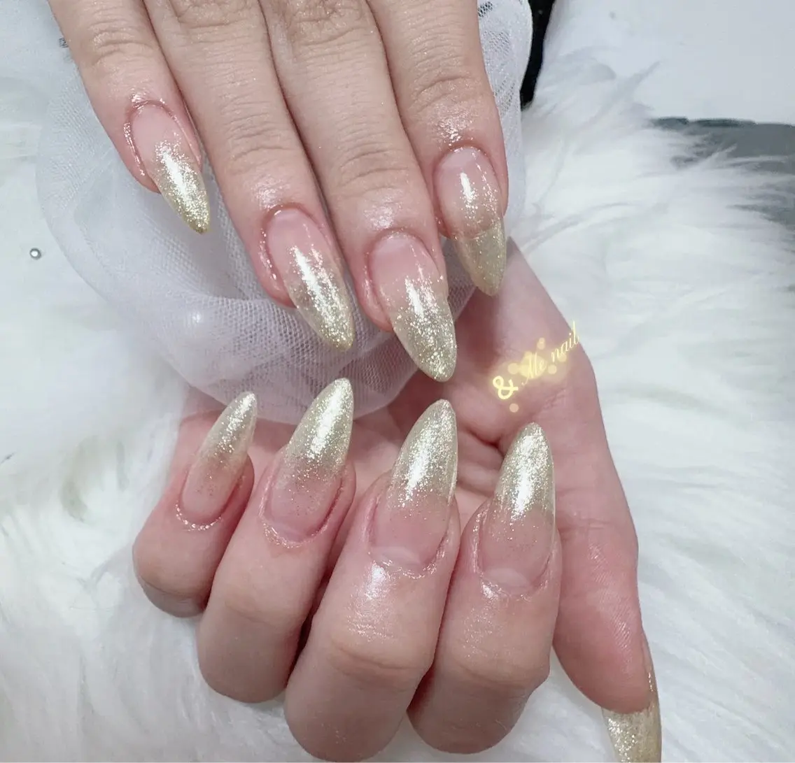 ネイル &ME ホンのネイルデザイン