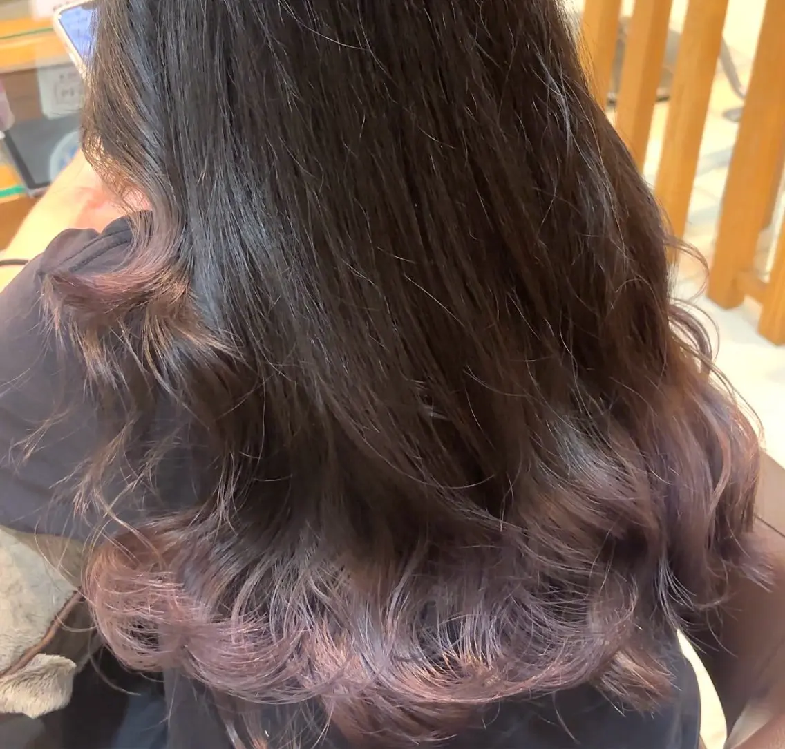 ロング 🌈コテ巻き風パーマ LOHASせいな🌈のヘアスタイル