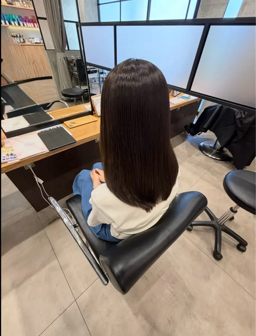 セミロング カット 縮毛矯正 馬場 一輝のヘアスタイル