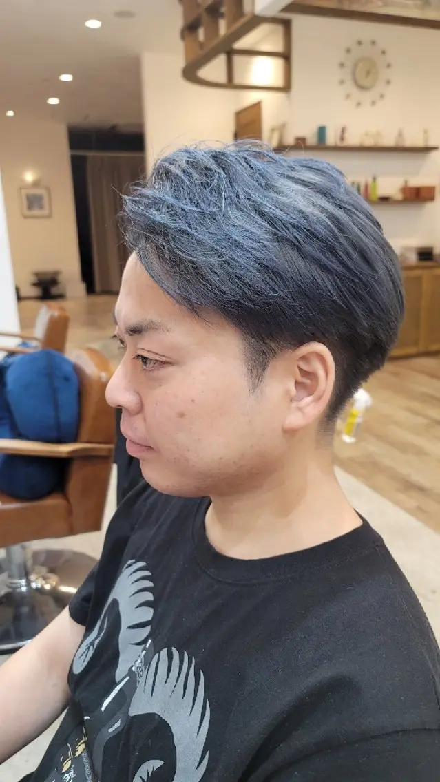カラー ショート ブルーカラー ブルーグレー Men's救世主 店長施術のヘアスタイル