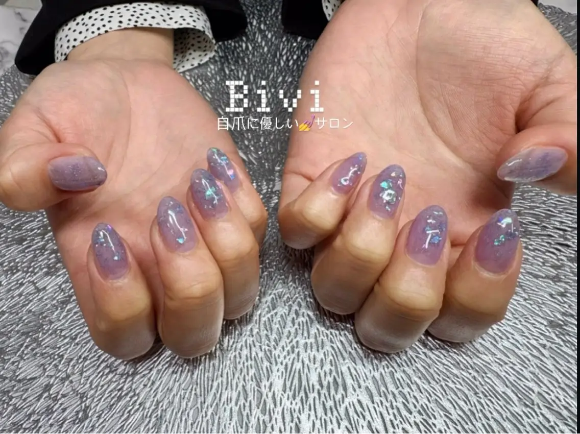 ネイル アートネイル ラメ(グリッター) 持ち込み 冬ネイル ハンドネイル ハンドケア ♡Bivi♡自爪に 優しいネイルサロンのネイルデザイン