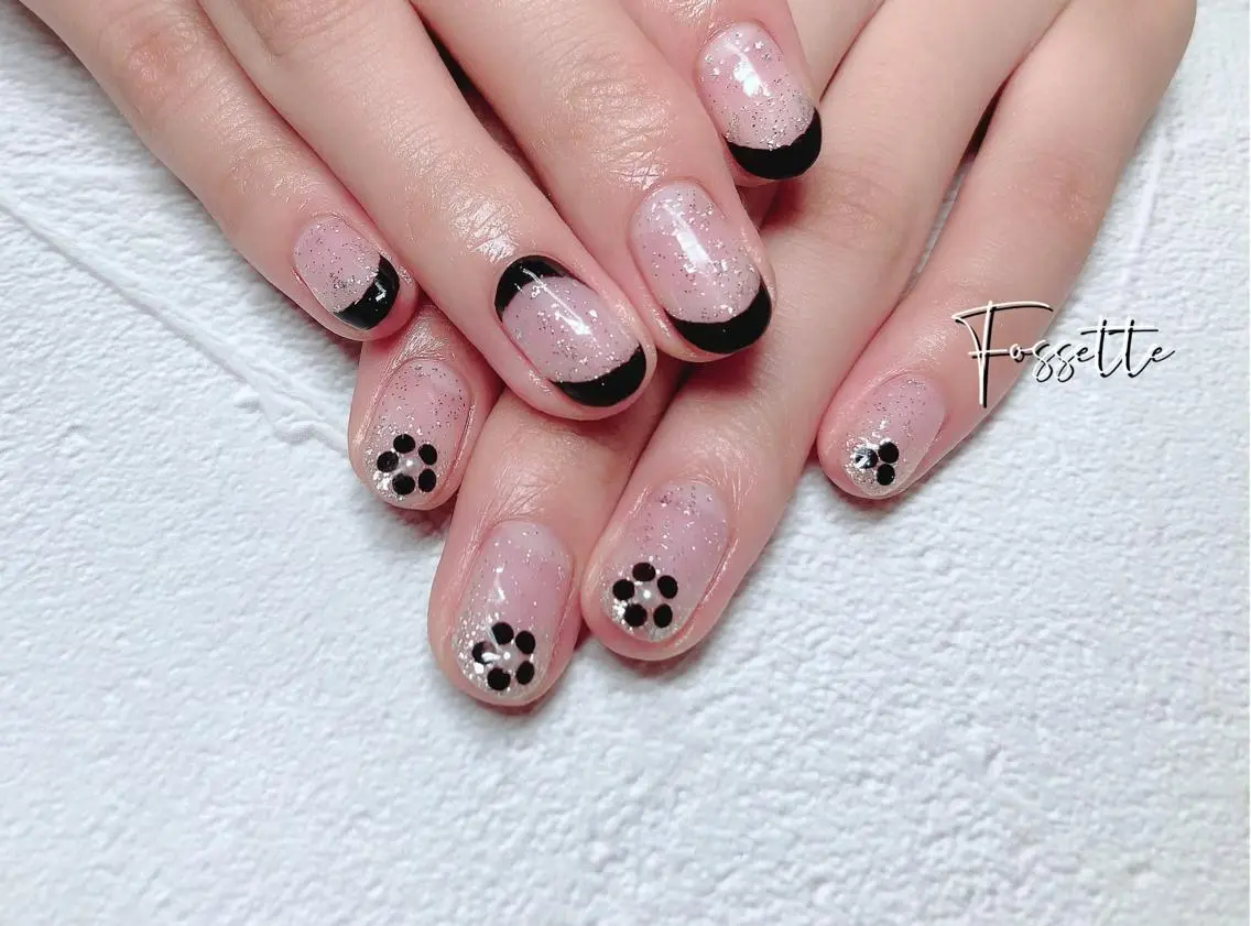 ネイル クリアネイル フラワーネイル フレンチネイル ホログラムネイル ハンドネイル nailsalon Fossetteのネイルデザイン