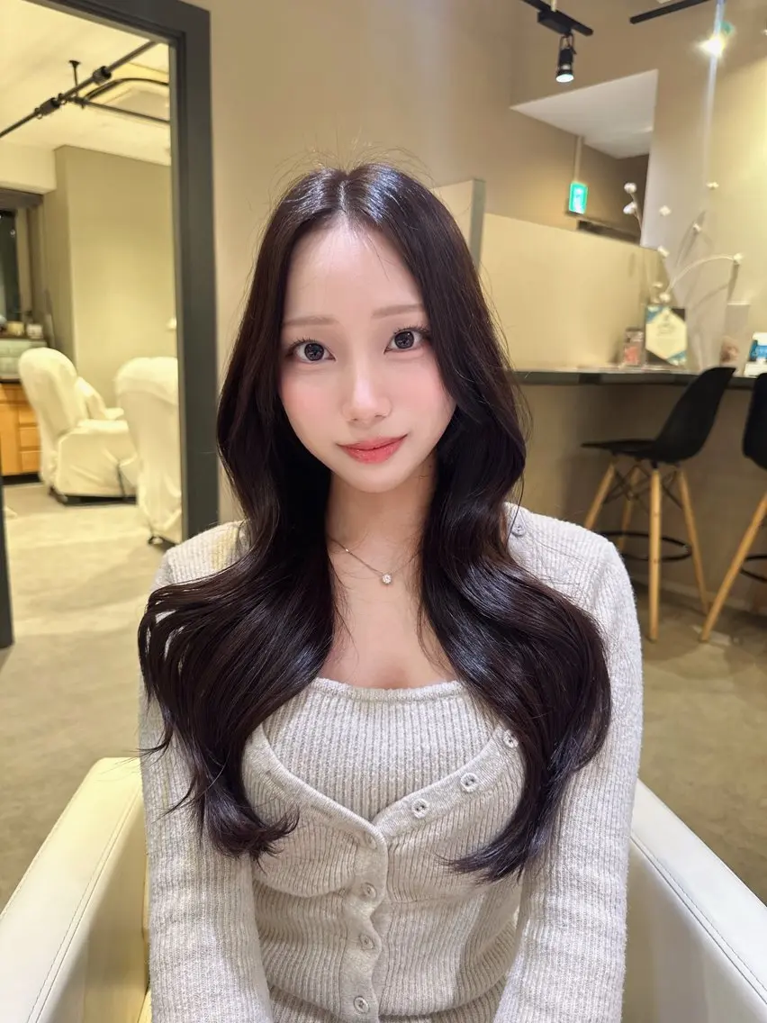 ロング ヘアカラー 村上 万愛のヘアスタイル