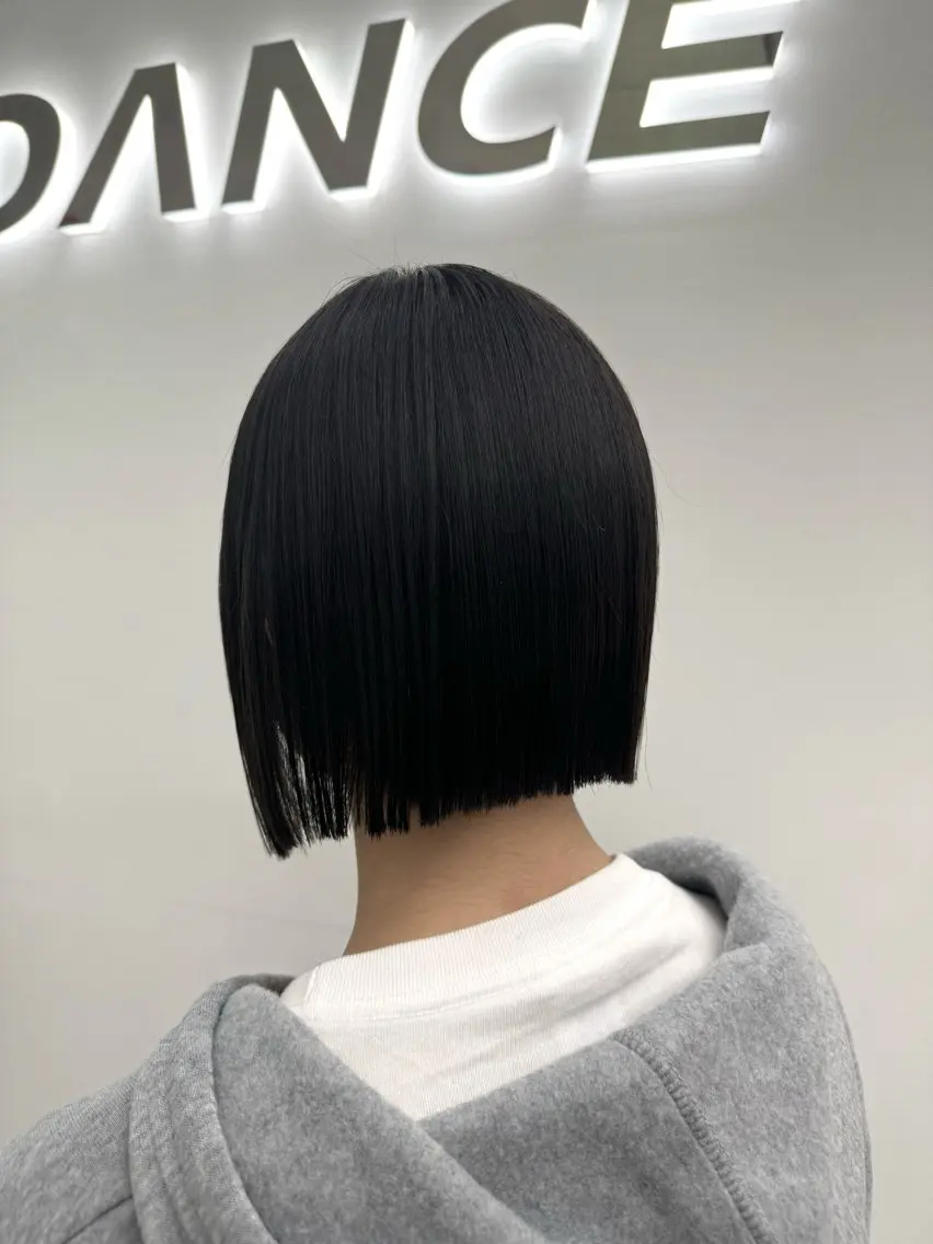 ショート カラー ヘアアレンジ 縮毛矯正🤍 ボブ/ HIKARIのヘアスタイル