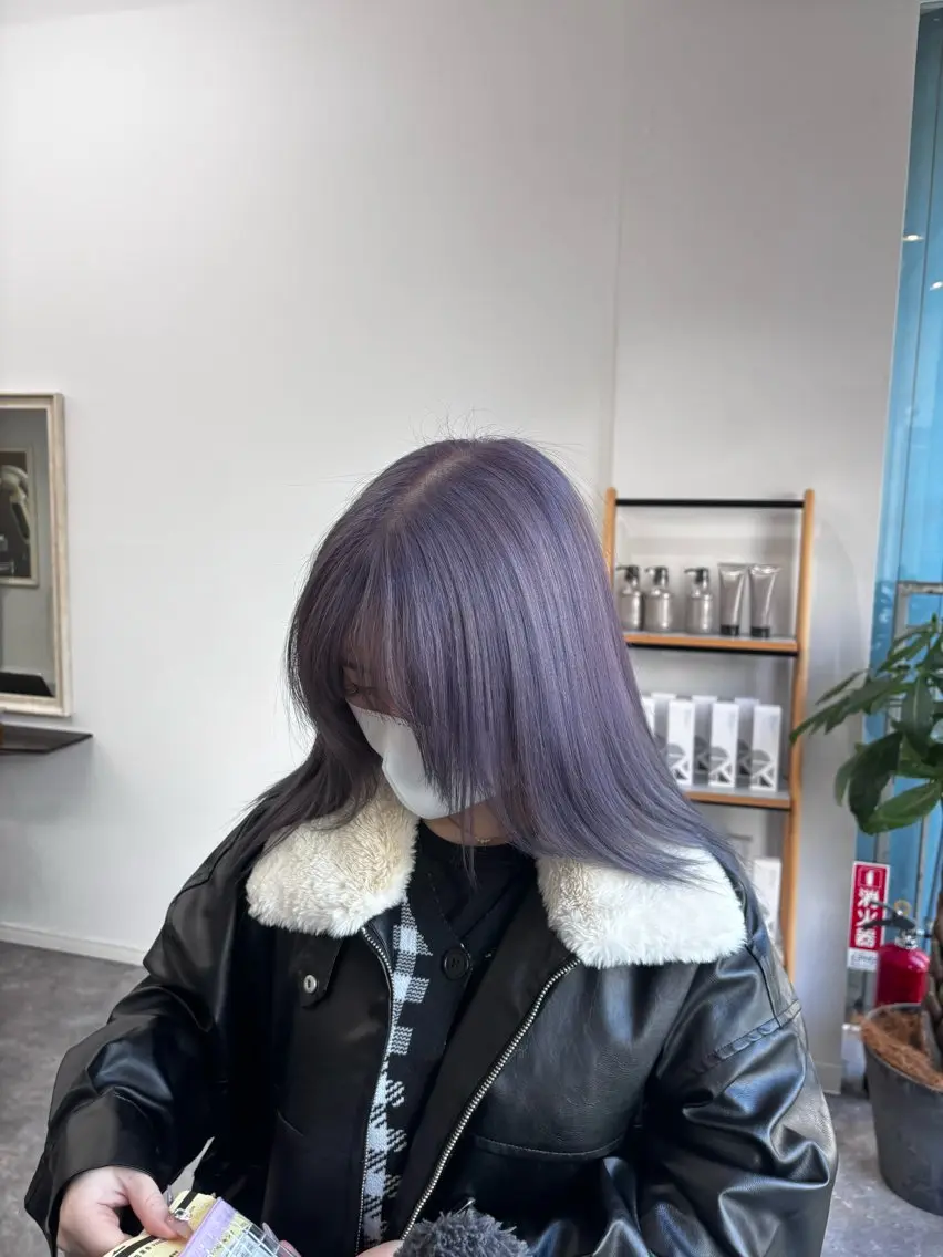 ロング カラー ブリーチ ヘアカラー 楢本 莉子のヘアスタイル