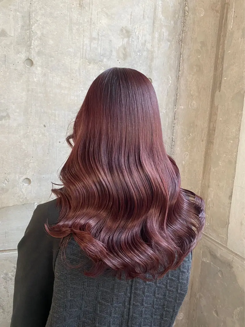 セミロング レイヤーカット 透明感カラーカッチのヘアスタイル