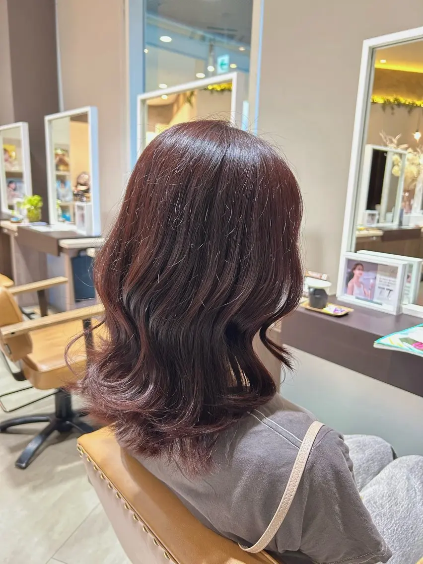 セミロング カラー オレンジ ピンクカラー 森川 颯香のヘアスタイル