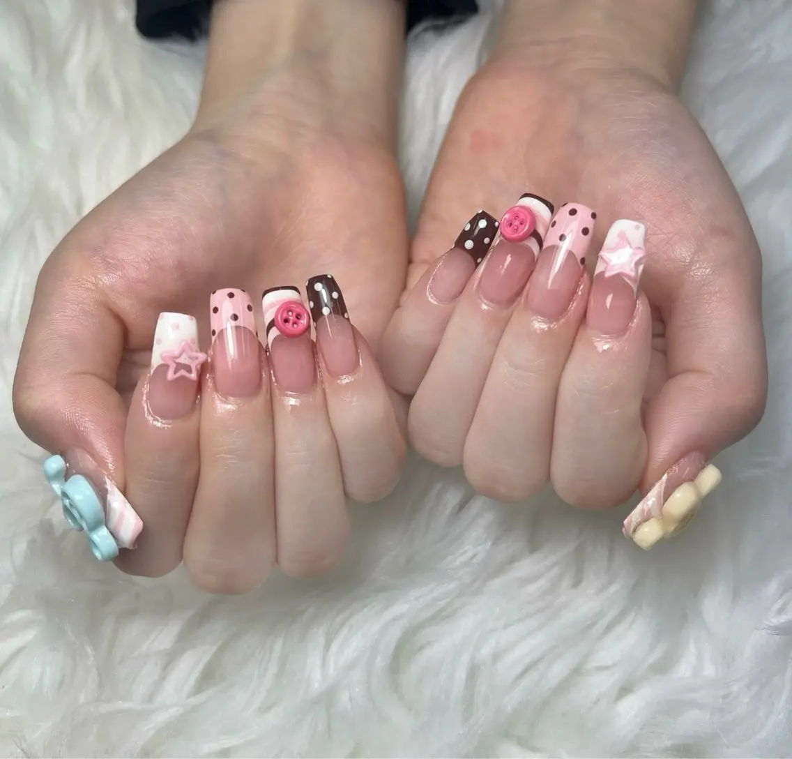 ネイル 韓国ネイル マグネットネイル 持ち込み ピンク シンプルネイル ハンドネイル KING_NAIL YUMIのネイルデザイン