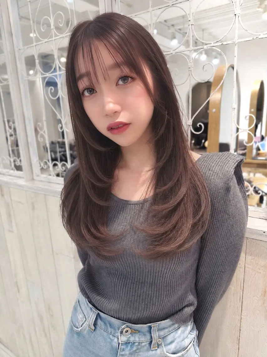 ロング カラー ベージュカラー レイヤーカット カット ヘアカラー トリートメント レイヤーカット、 大人可愛い　中村美羅のヘアスタイル
