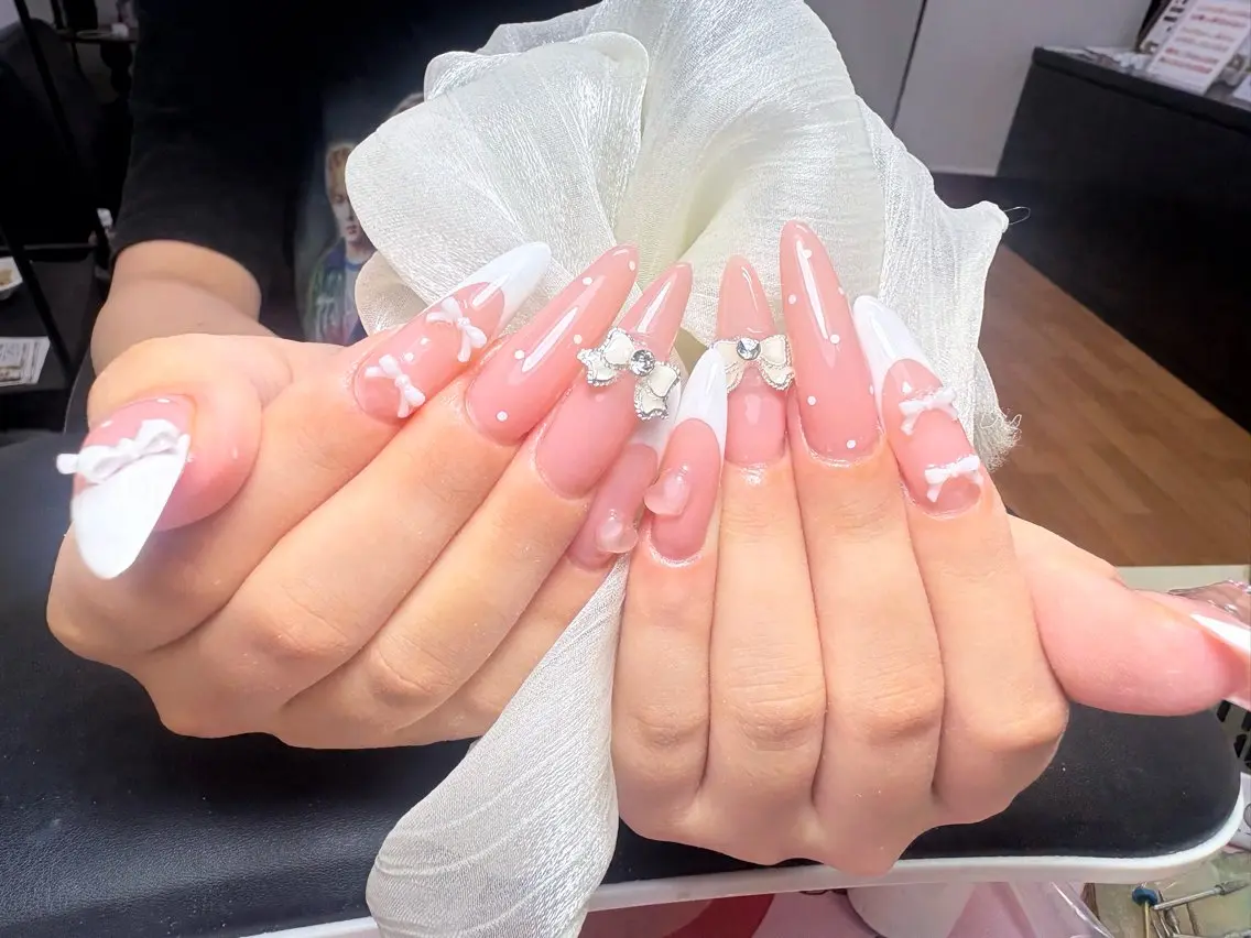 チップ長さ出し キャッツアイネイル💅 オフアリと時間➕30分オフ無料の写真