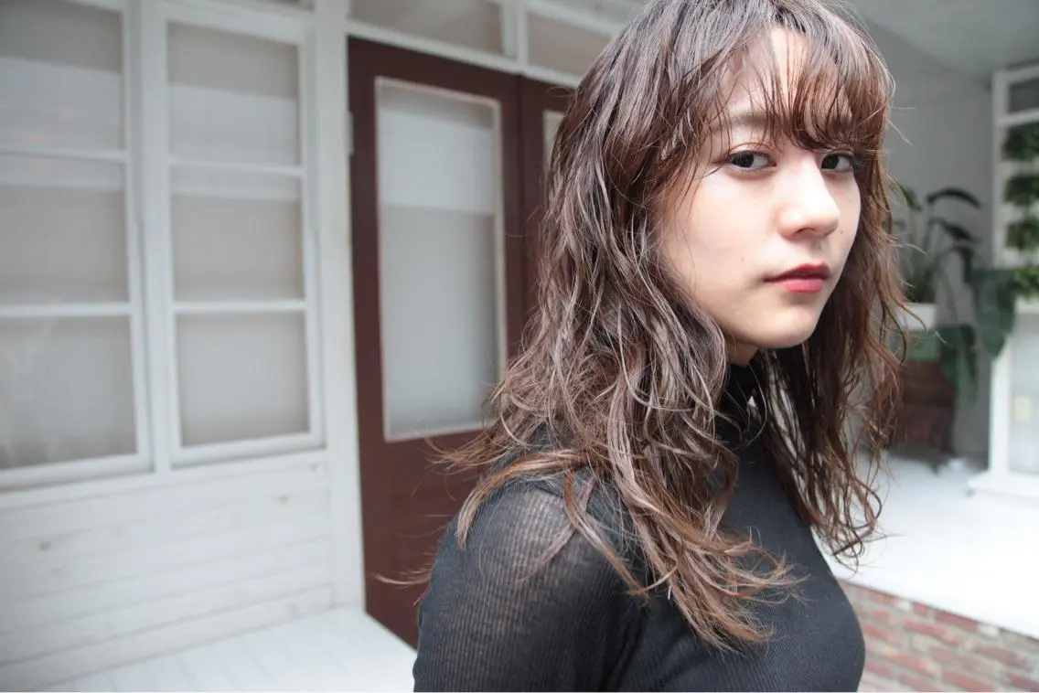 パーマ mayu ○のヘアスタイル