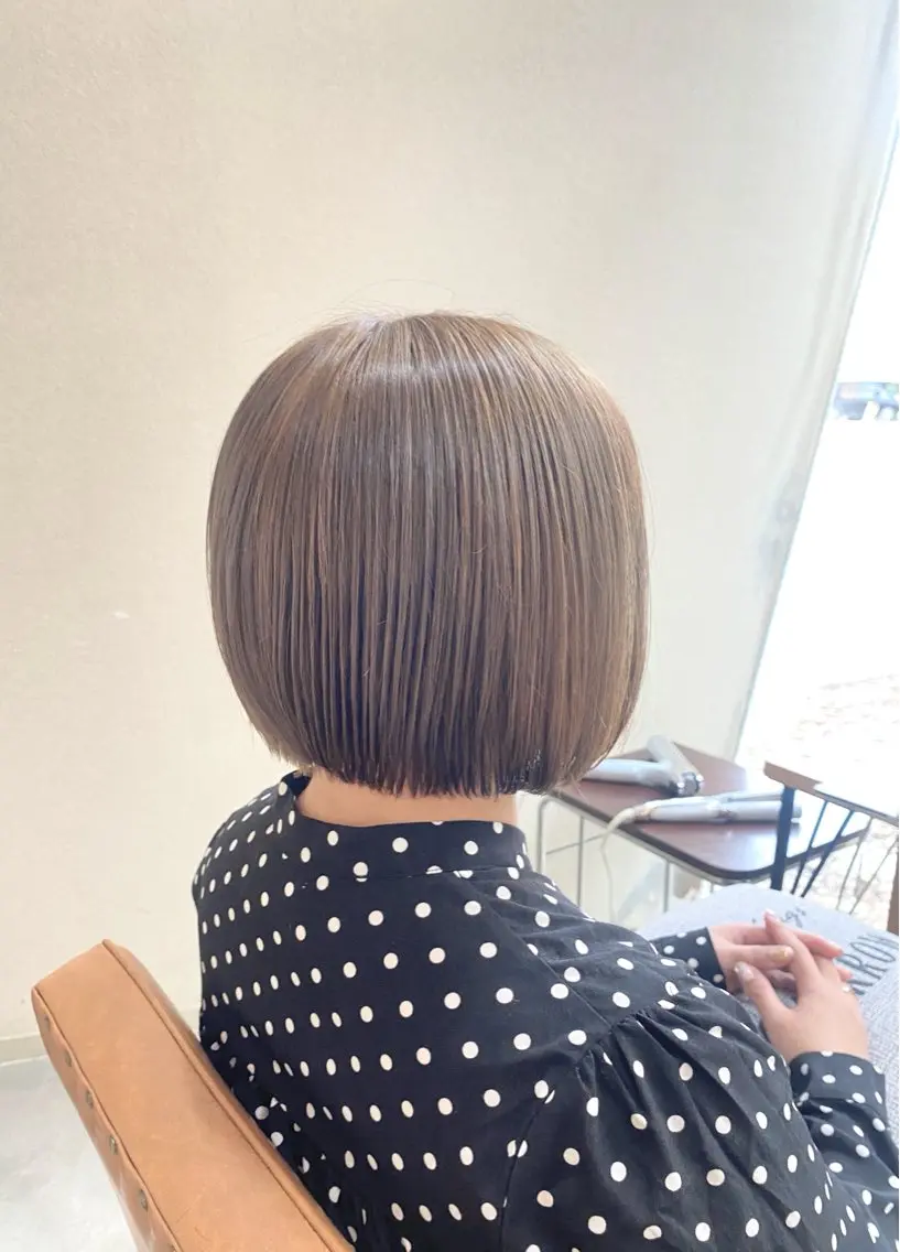 ショート 酸性ストレート/ブリ ーチなしWカラー河本のヘアスタイル