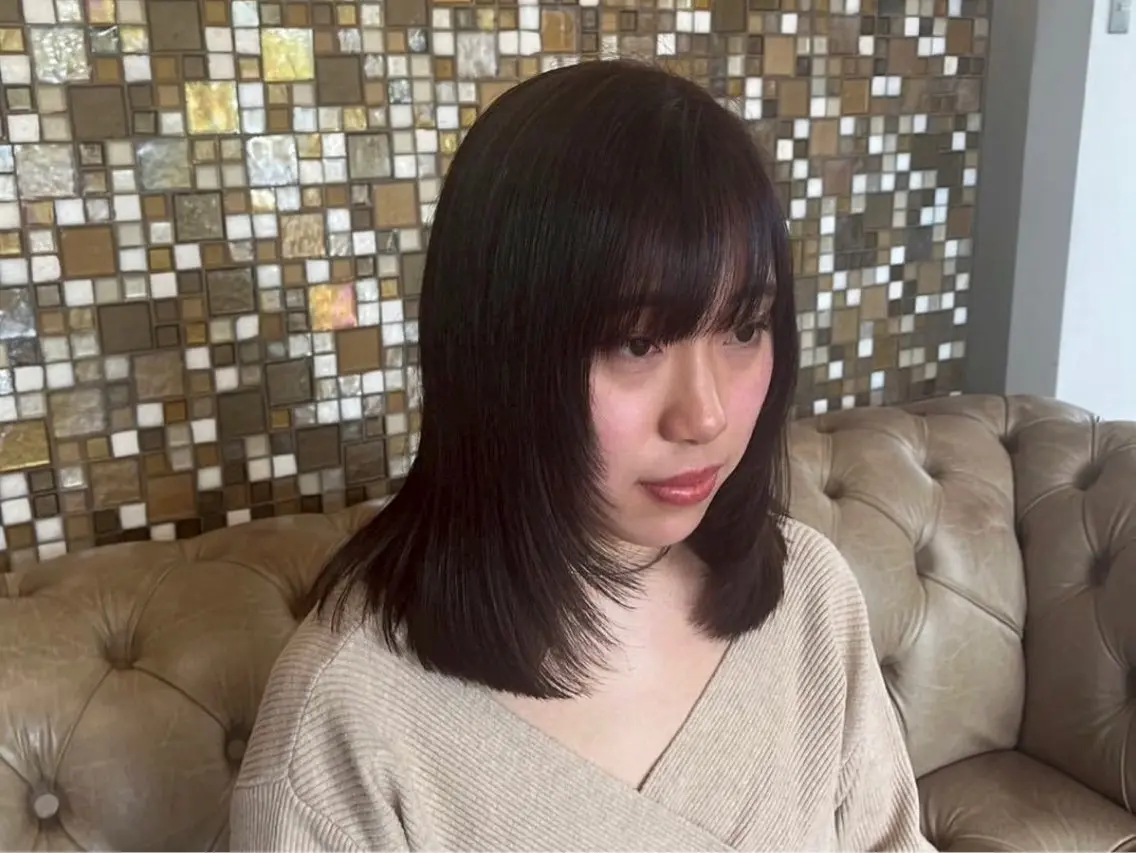 ミディアム レイヤーカット 水ノ上 優花のヘアスタイル