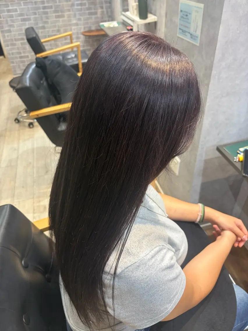 ロング カラー 山﨑 梓沙のヘアスタイル