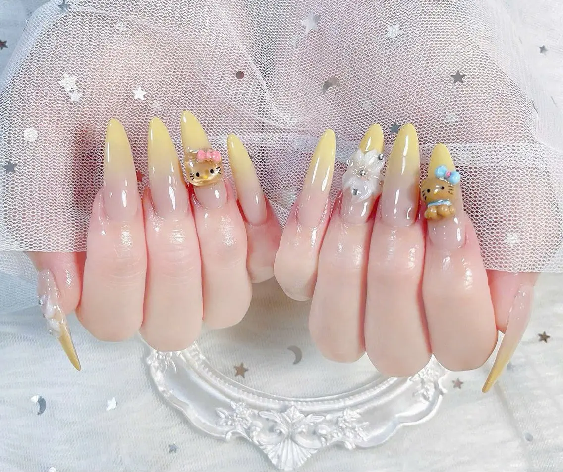 ネイル チークネイル ドット 長さ出し フットネイル フレンチネイル ハンドネイル Hana Nail Salonのネイルデザイン