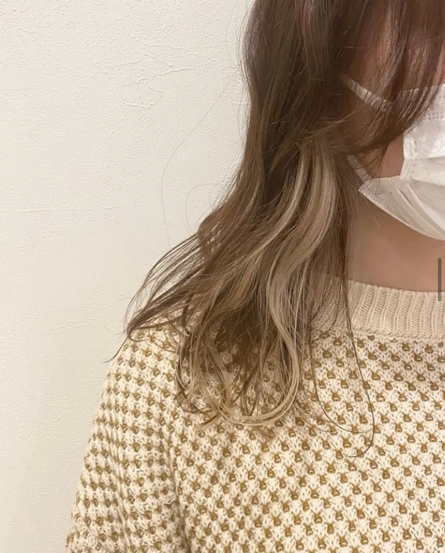 ミディアム カラー ベージュカラー ブリーチ ケアブリーチ イヤリングカラー ハイライトカラー カット ヘアカラー トリートメント 酸性ストレート/ブリ ーチなしWカラー河本のヘアスタイル