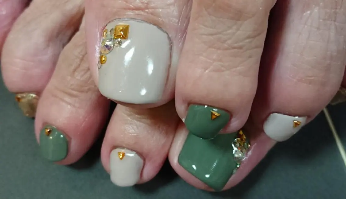 ネイル フットネイル ジェルネイル Lilith Nailのネイルデザイン