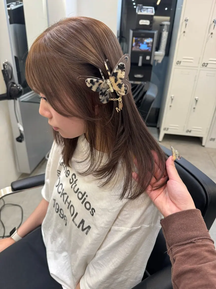 ミディアム カラー カット ヘアカラー トレンドカラー MAHOのヘアスタイル