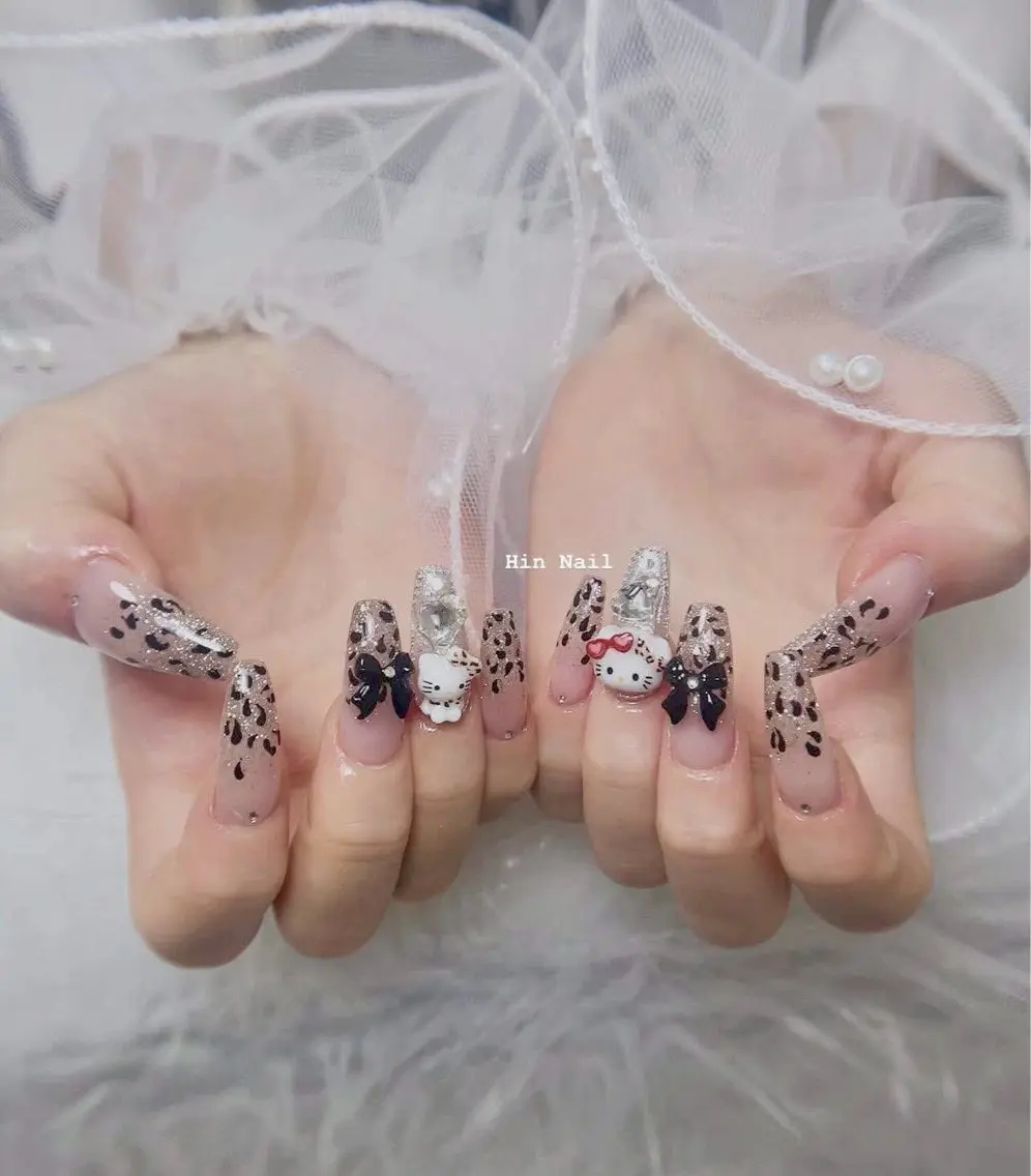 ネイル ハンドネイル HIN NAILのネイルデザイン
