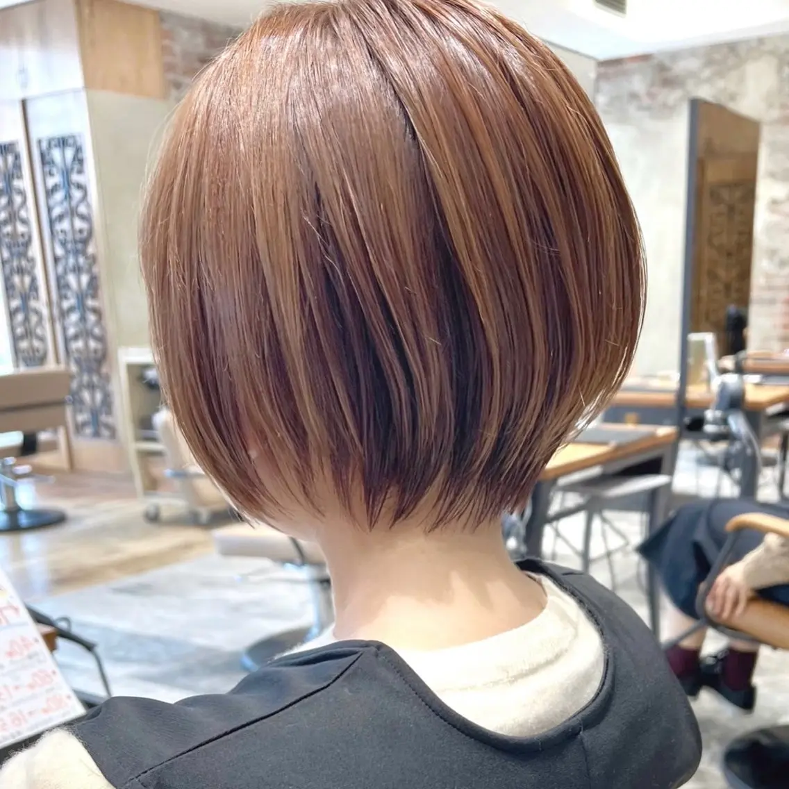 ショート カラー カット ヘアカラー トリートメント 💍新宿ショート 💍岩田莉奈のヘアスタイル