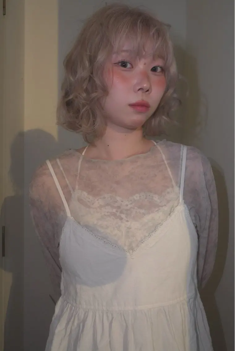 ミディアム 石江 奈琉のヘアスタイル