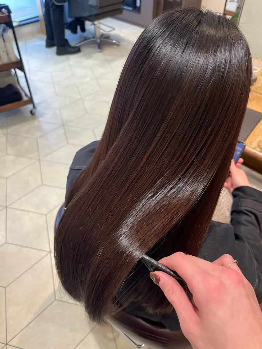 ロング トリートメント 小林 伯熙のヘアスタイル
