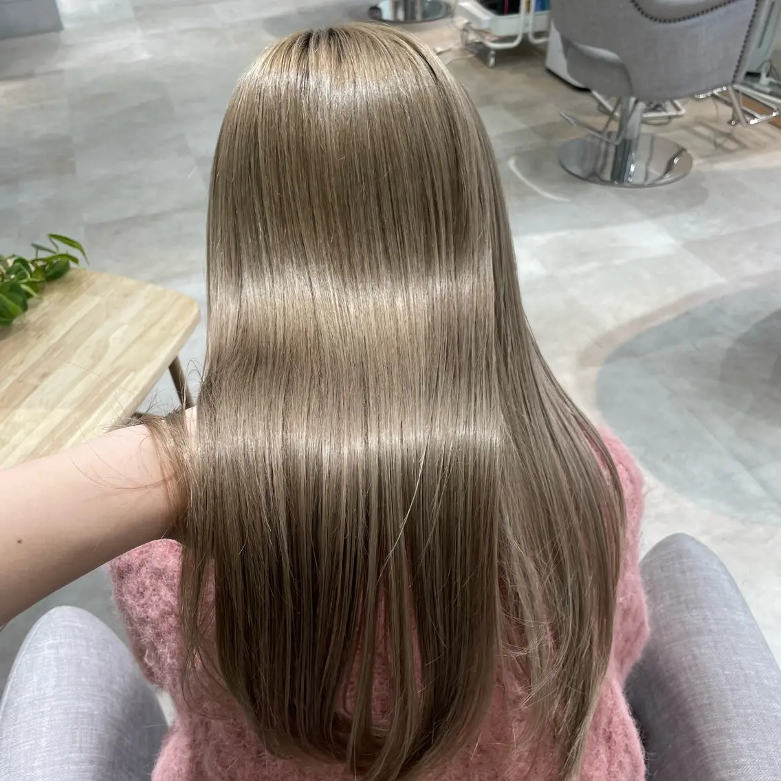 ロング 渡辺 あいかのヘアスタイル