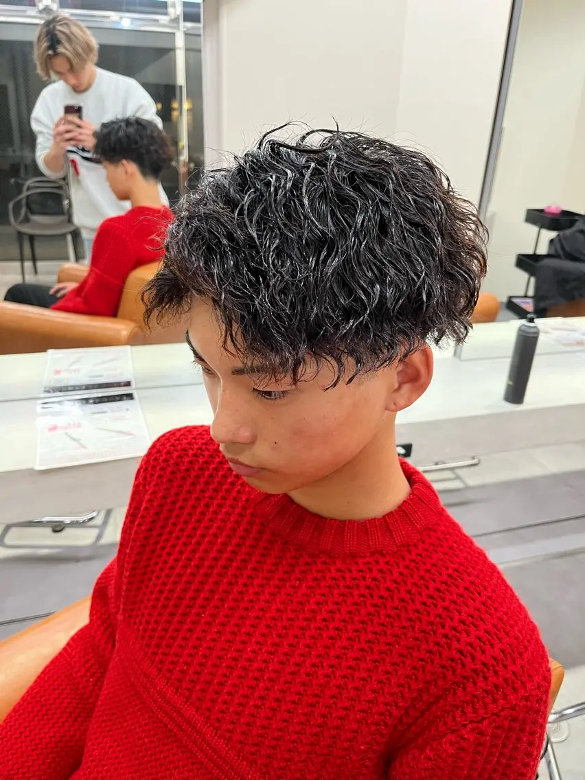 パーマ メンズ フェザーパーマメンズ ピンパーマ京都駅前のヘアスタイル