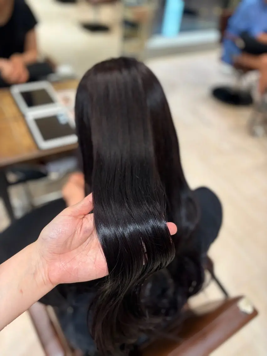 ロング カラー 透明感カラー ラベンダーカラー はるな /レイヤーカットのヘアスタイル
