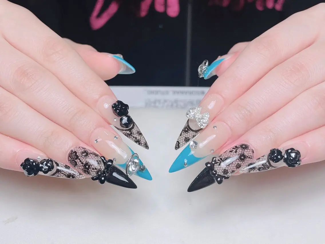 ネイル アートネイル オーロラネイル フレンチネイル ジェルネイル グラデーション ハンドネイル Sora nail 長さ出し専門店のネイルデザイン