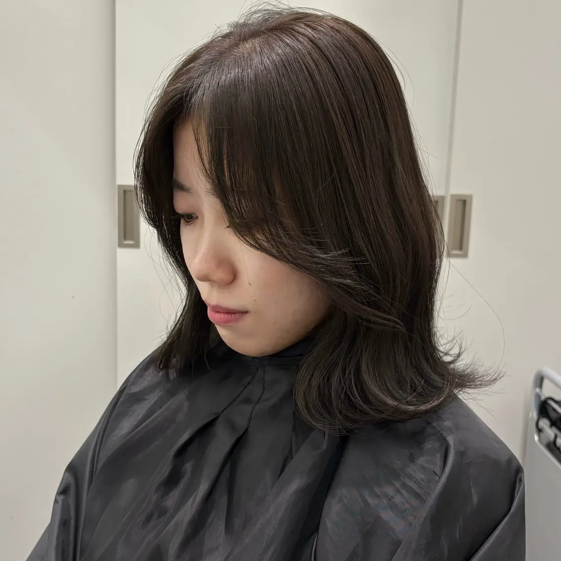 ミディアム カット ヘアカラー トリートメント 盛れる透明感カラー momokaのヘアスタイル