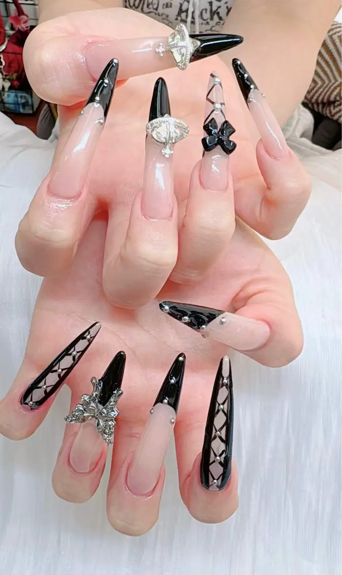 ネイル フットネイル フレンチネイル ジェルネイル ガラスフレンチ 韓国ネイル ハンドネイル ハンドケア The Nail & Eye Lashの眉毛・アイブロウイメージ