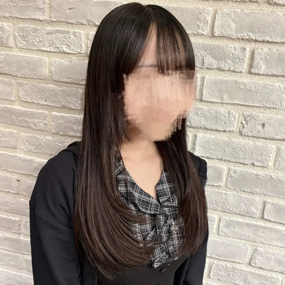 ロング 顔周りカット レイヤーカット ローレイヤー カット トリートメント AOI🎀 顔周り カット/透明感カラーのマツエク・マツパデザイン