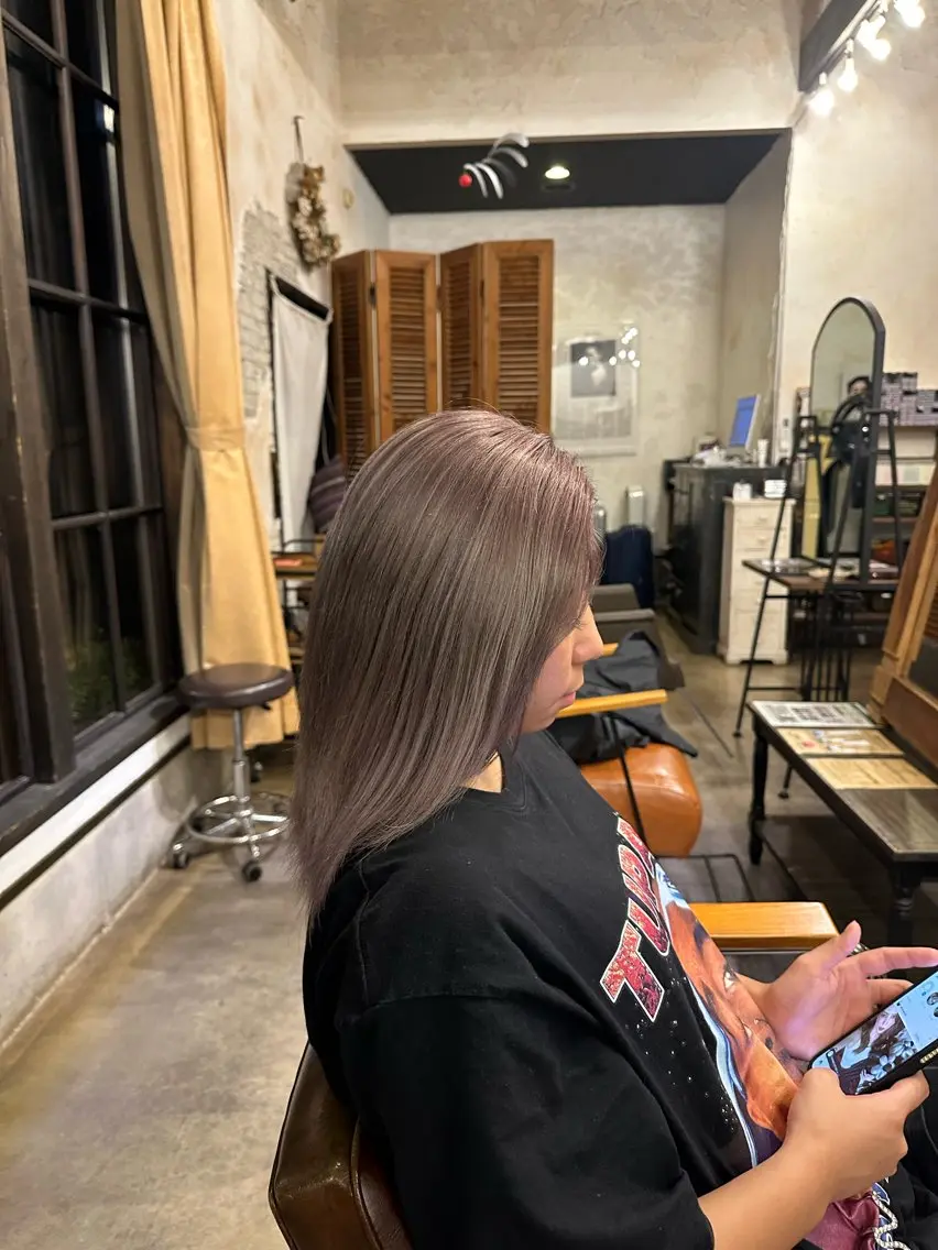 ミディアム カラー グレージュ 🦖ノザワ リンカ🦖のヘアスタイル