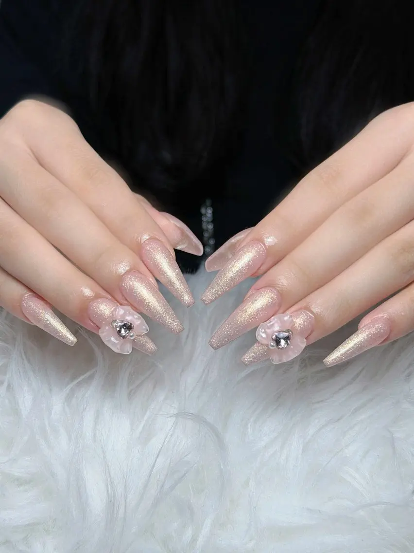 ネイル オーロラネイル ボルドー ブラウン 氷ネイル・うるうるネイル キラキラネイル ハンドネイル Julli NailStudioのネイルデザイン
