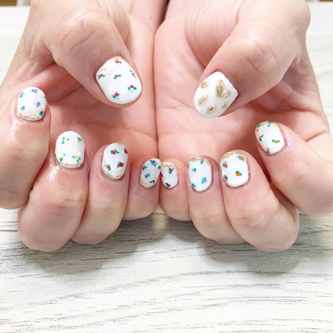 ネイル ハンドネイル フットネイル Adite nailのネイルデザイン