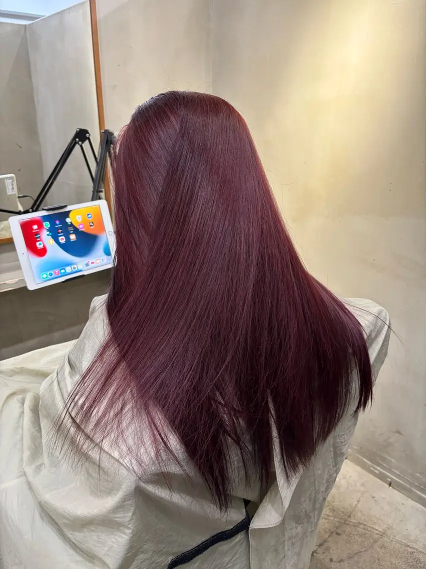 セミロング カラー ブリーチ ボルドーカラー ダブルカラー ブリーチなしカラー レッドカラー ヘアカラー 中園康 /カラー/ブリーチのヘアスタイル